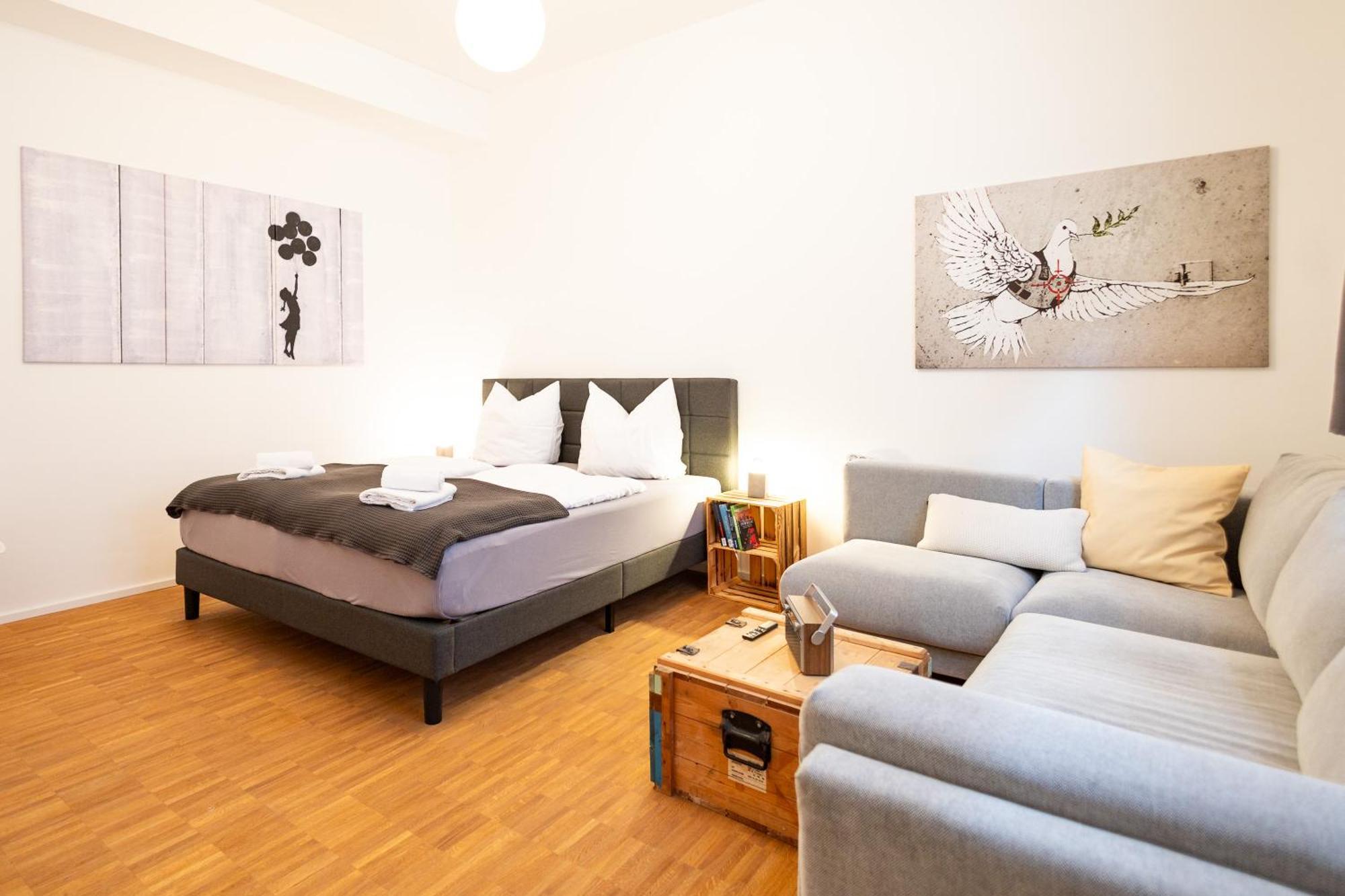 Ko-Living - Beatles Und Banksy Suites & Studios Am Eselsbrunnen - Altstadt - Kueche Halle  Exterior photo