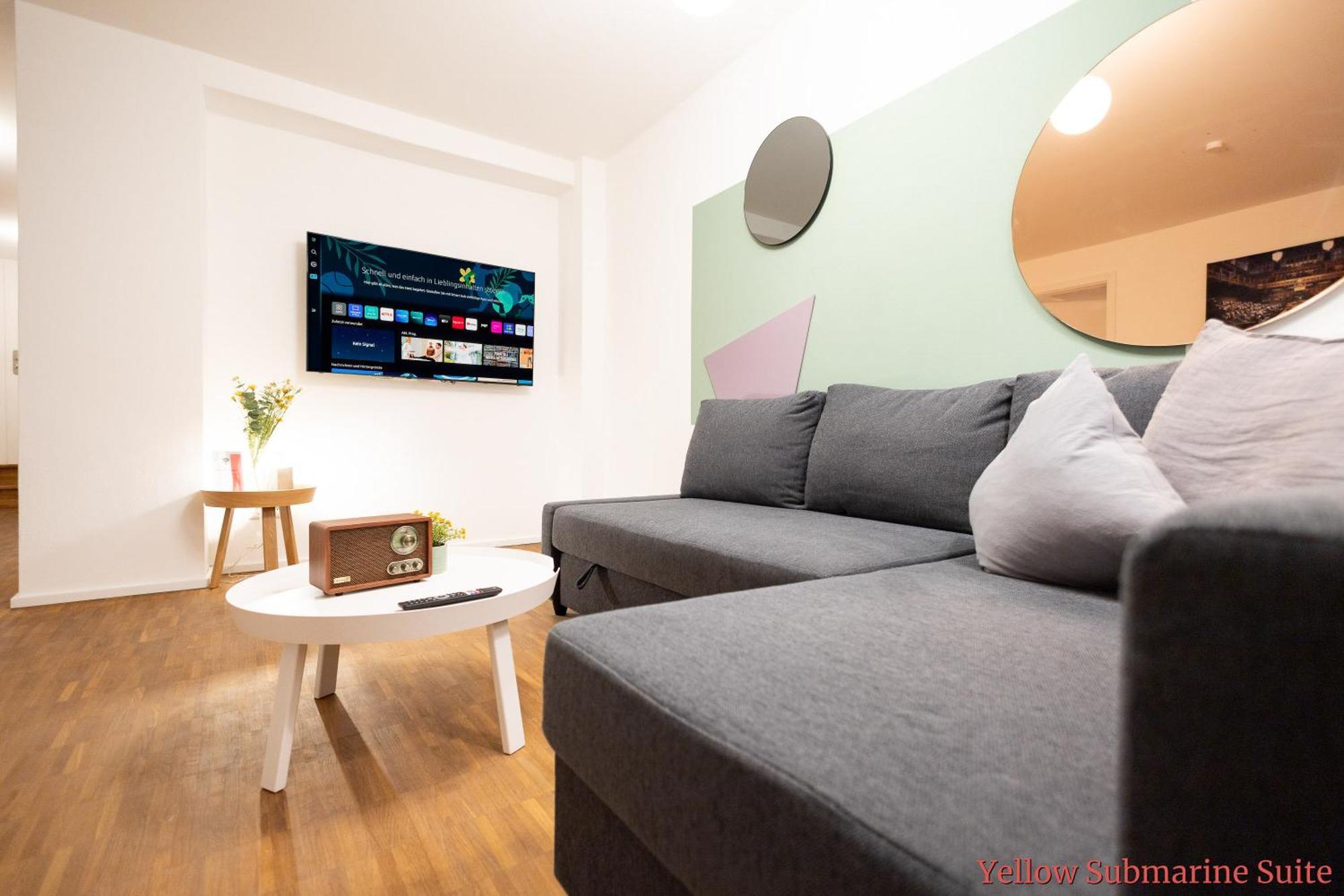 Ko-Living - Beatles Und Banksy Suites & Studios Am Eselsbrunnen - Altstadt - Kueche Halle  Exterior photo
