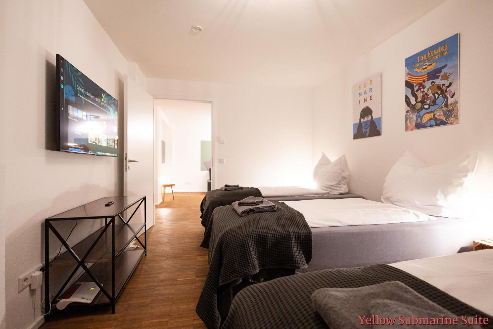 Ko-Living - Beatles Und Banksy Suites & Studios Am Eselsbrunnen - Altstadt - Kueche Halle  Exterior photo