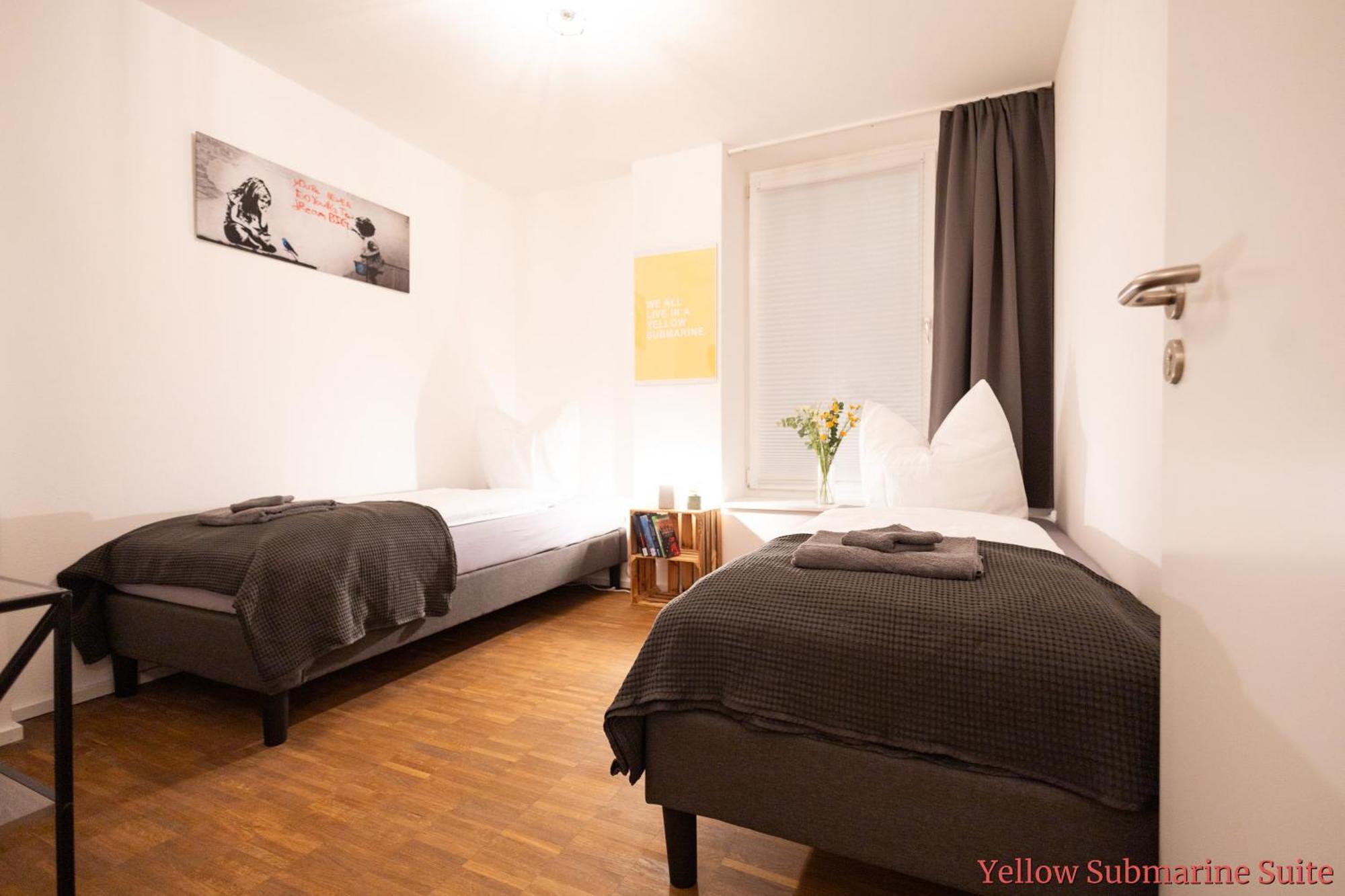Ko-Living - Beatles Und Banksy Suites & Studios Am Eselsbrunnen - Altstadt - Kueche Halle  Exterior photo